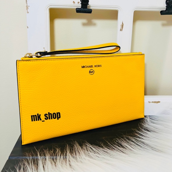 Michael Kors Jet Set Charm Large Zip Clutch Wristlet Jasmine Yellow - Picture 3 of 11